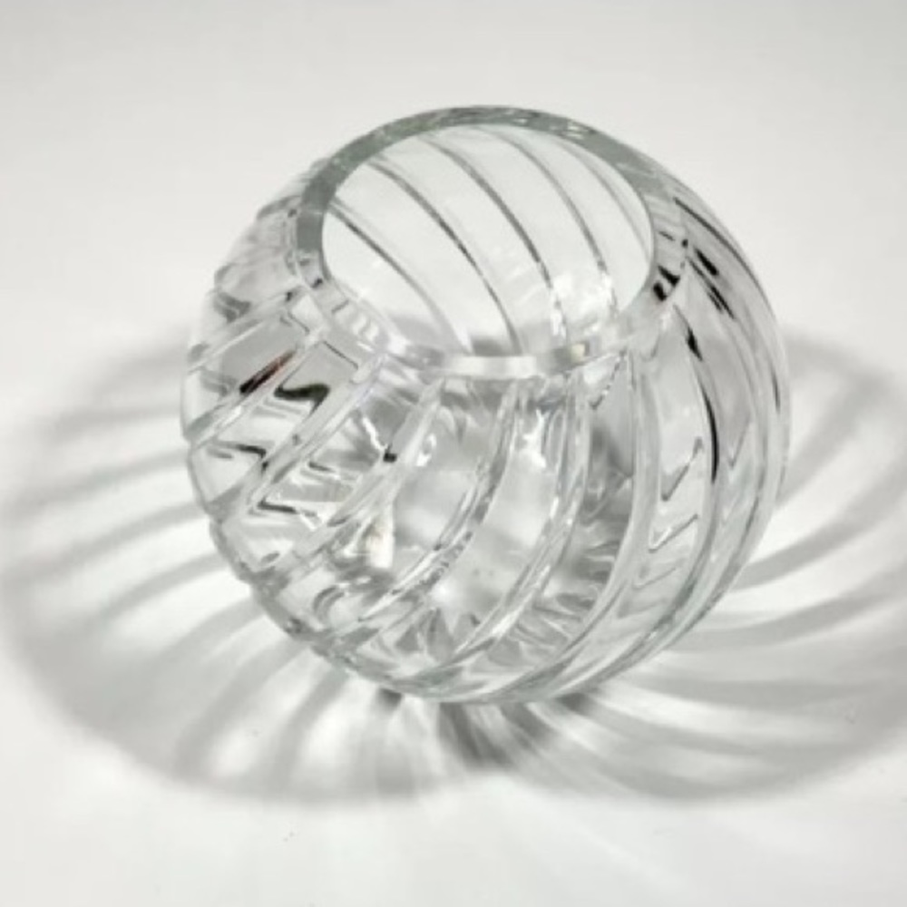 Crystal Swirl Rose Vase